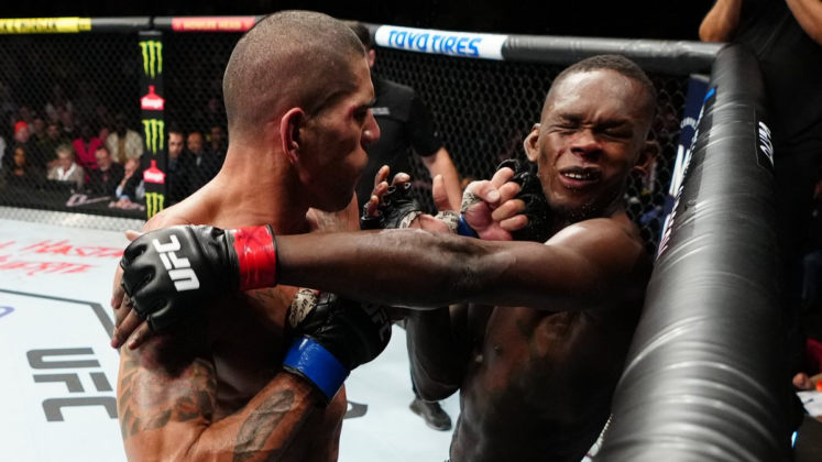 Israel Adesanya dicusses Alex Pereira's leg kicks
